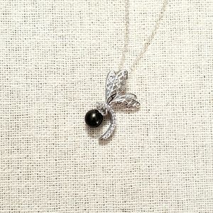 Vantel Pearls Dragonfly Necklace